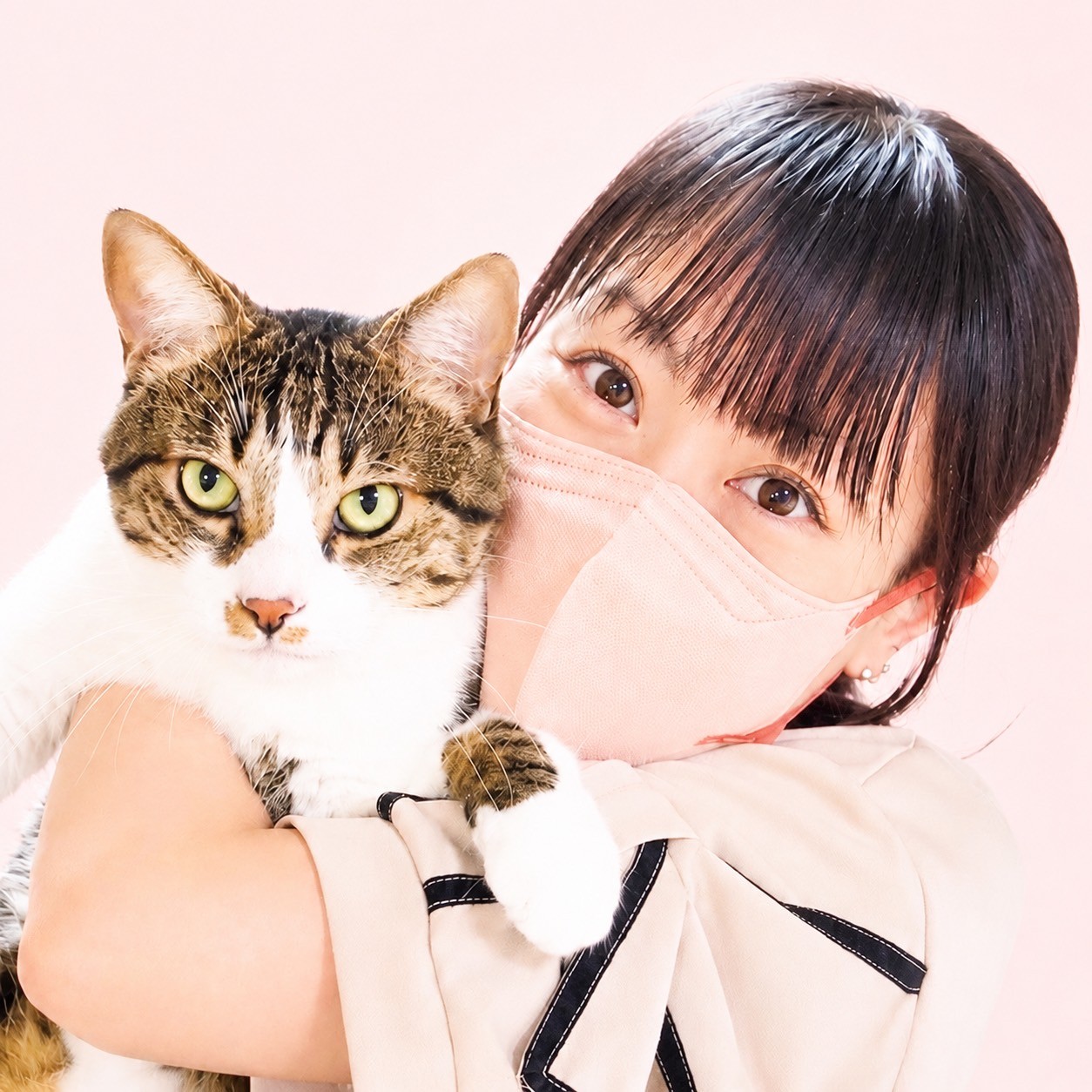 当店の代表と愛猫にゃ～の写真
